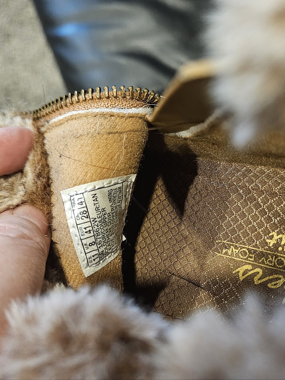 Sketchers Women’s Faux-Fur Lined Tan Suede Winter Ankle Boot SZ11 - Picture 4 of 4